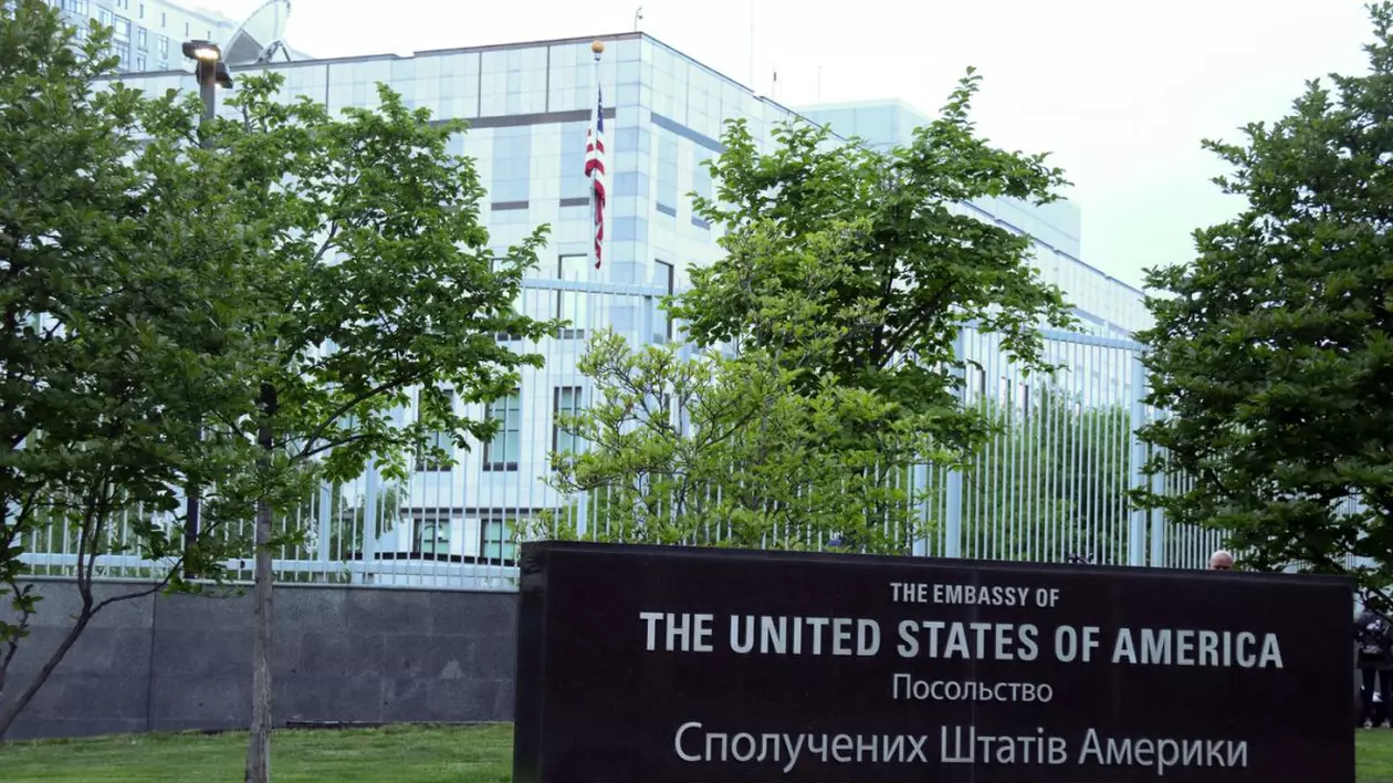 Un rus din Crimeea a trimis 1.500 de scrisori de amenințare cu bombă în aceeași zi, inclusiv Ambasadei SUA la Kiev, ministerelor și universităților