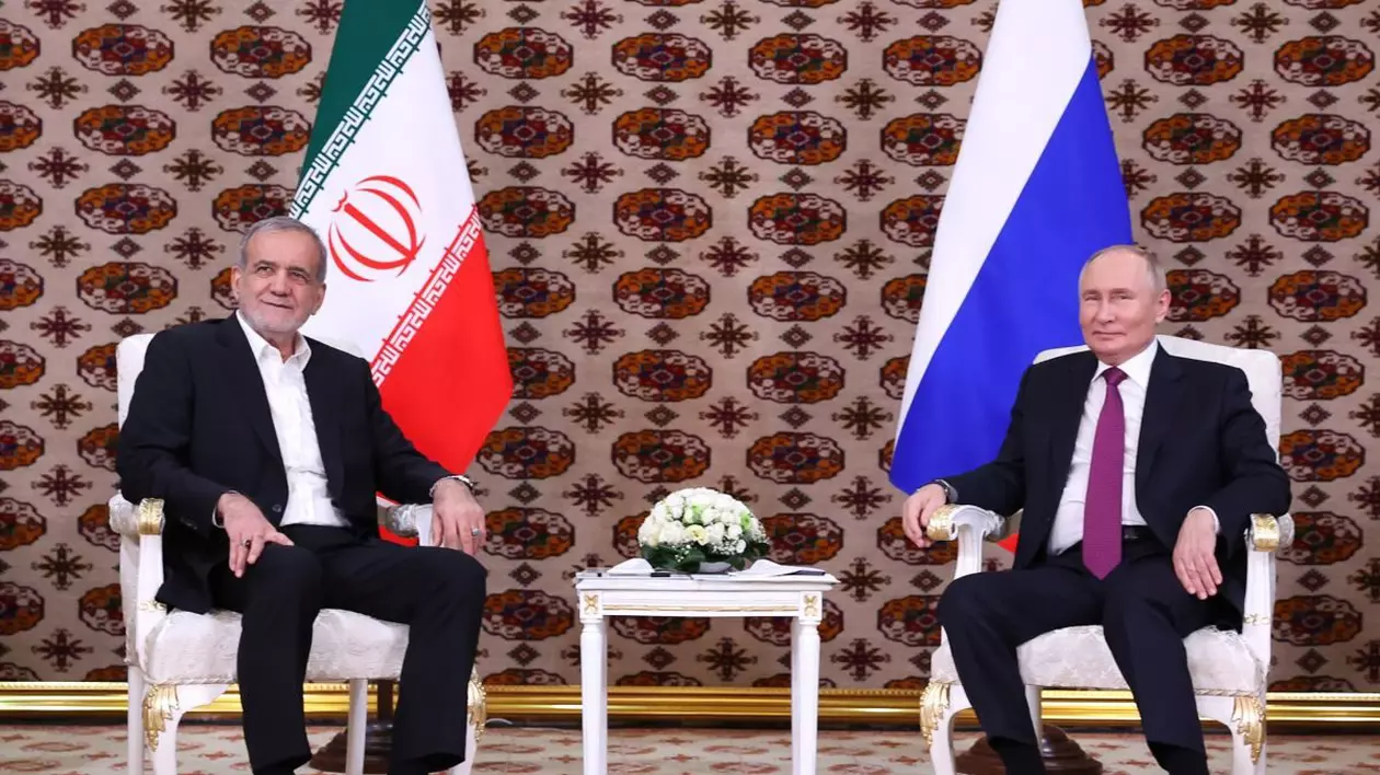 Iranul a trimis în Rusia doi sateliți de producție locală pentru a fi lansați în spațiu
