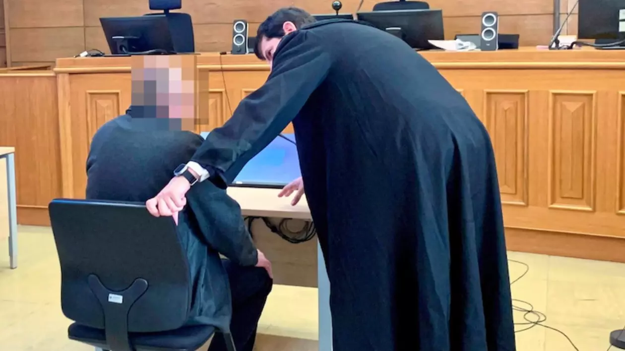 Român în lacrimi, când a primit condamnarea de 13 ani după gratii, în Austria: „La vârsta lui, pedeapsa este echivalentă cu închisoarea pe viață”
