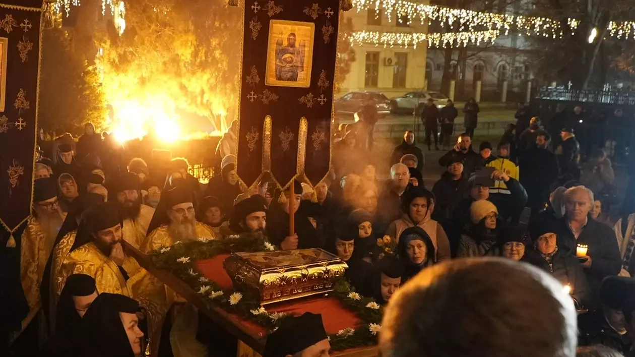 Sfântul Andrei, sărbătorit la Galați printr-o procesiune la care au participat sute de oameni Sursă:Facebook/Arhiepiscopia Dunării de Jos
