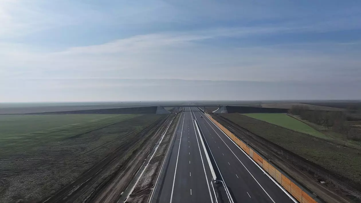 Ce s-a pierdut exact la autostr&#259;zile scoase din PNRR. Soarta proiectelor r&#259;mase f&#259;r&#259; finan&#539;are