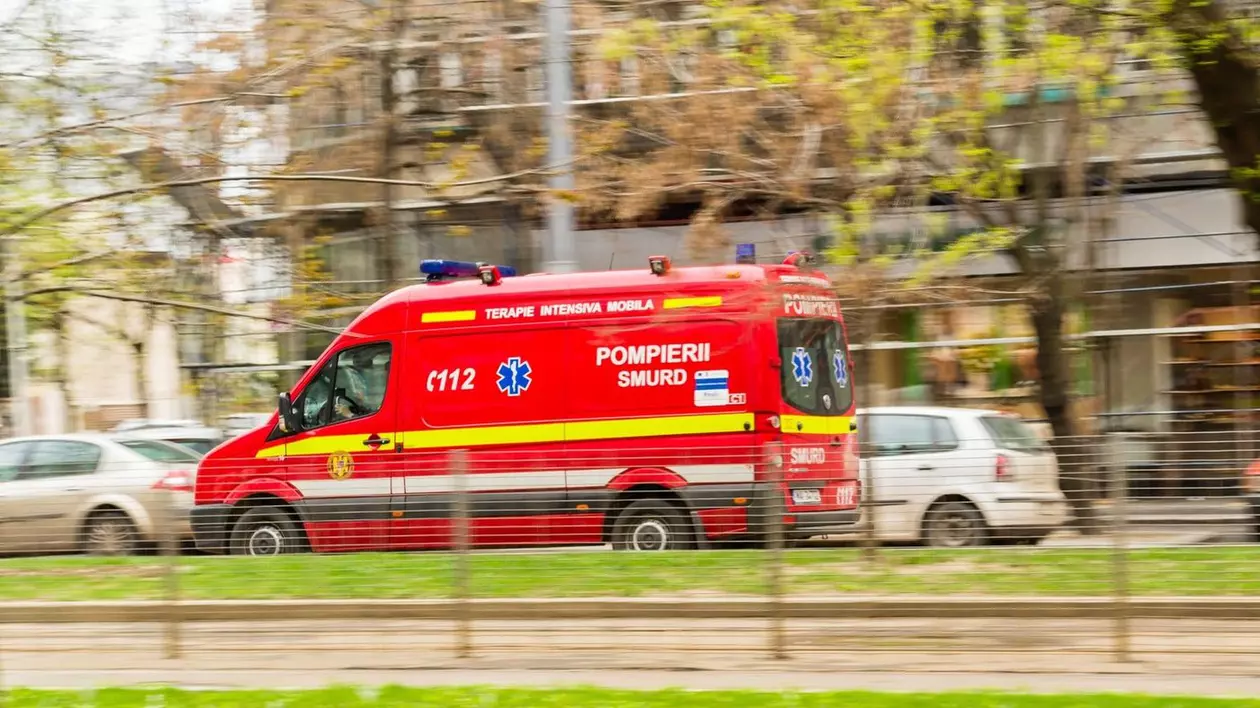 ambulanîta smurd pe strazile româniei