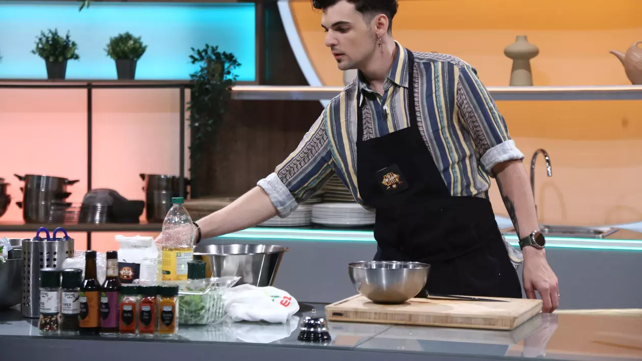 Cine e Andrei Doru de la Chefi la cuțite, sezonul 14. A lucrat pentru Chef Alain Ducasse și a gătit la turneul Wimbledon