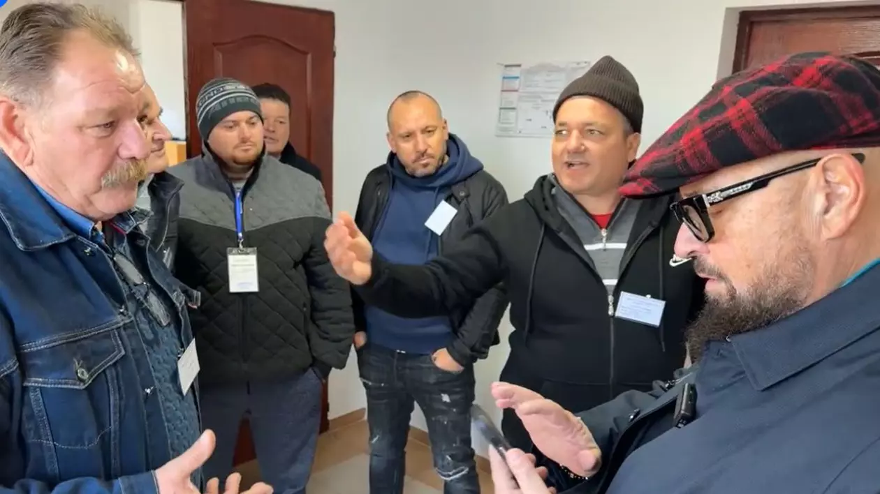 Cristian Popescu Piedone a sunat la 112, după ce a mers să voteze la alegerile prezidențiale și a văzut cum oamenii intrau câte doi în cabina de votare