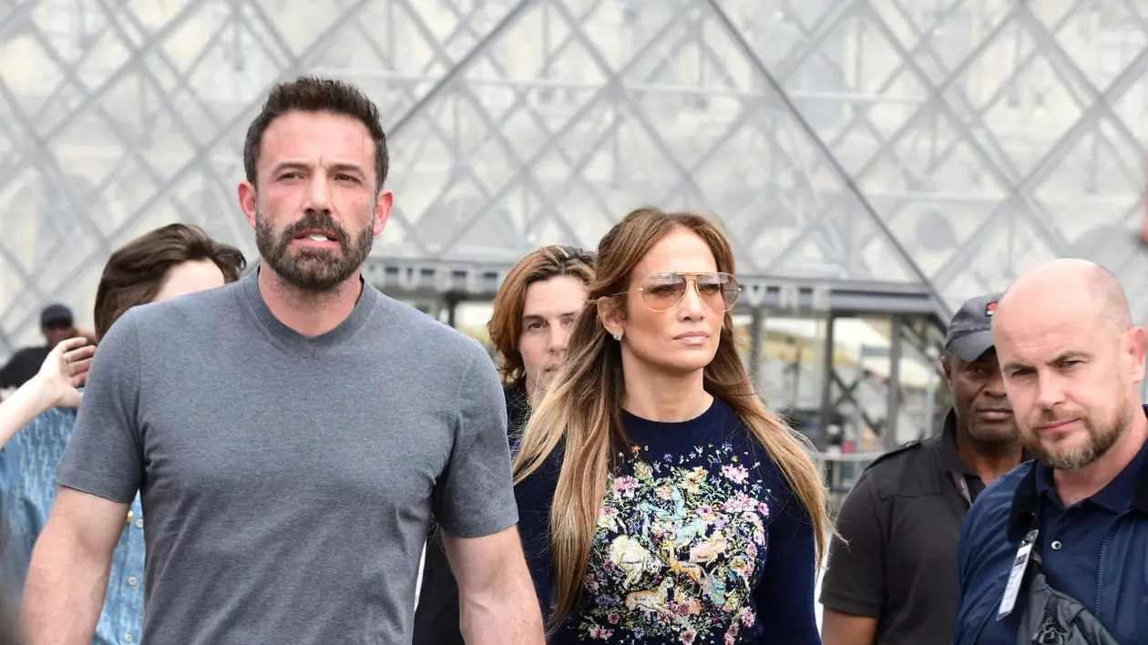Jennifer Lopez visează la un Crăciun cel puțin în trei. Propunerea pe care i-a făcut-o lui Ben Affleck: Să aibă alături de sărbători o actriță celebră