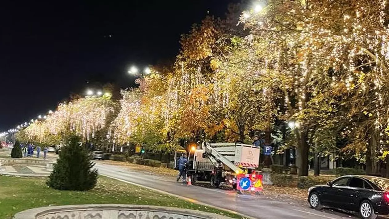 Bucureștiul se pregătește pentru Crăciun: 3.000 de decorațiuni luminoase în oraș