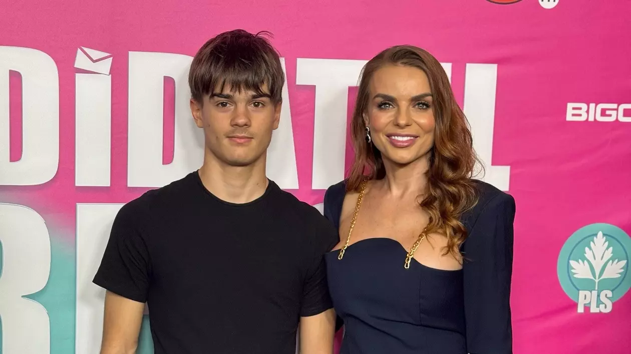 Achim, fiul lui Jojo, și Zora, fiica ei cu Paul Ipate, elevi la școala de actorie a celor doi actori. „Nu a fost obligație”
