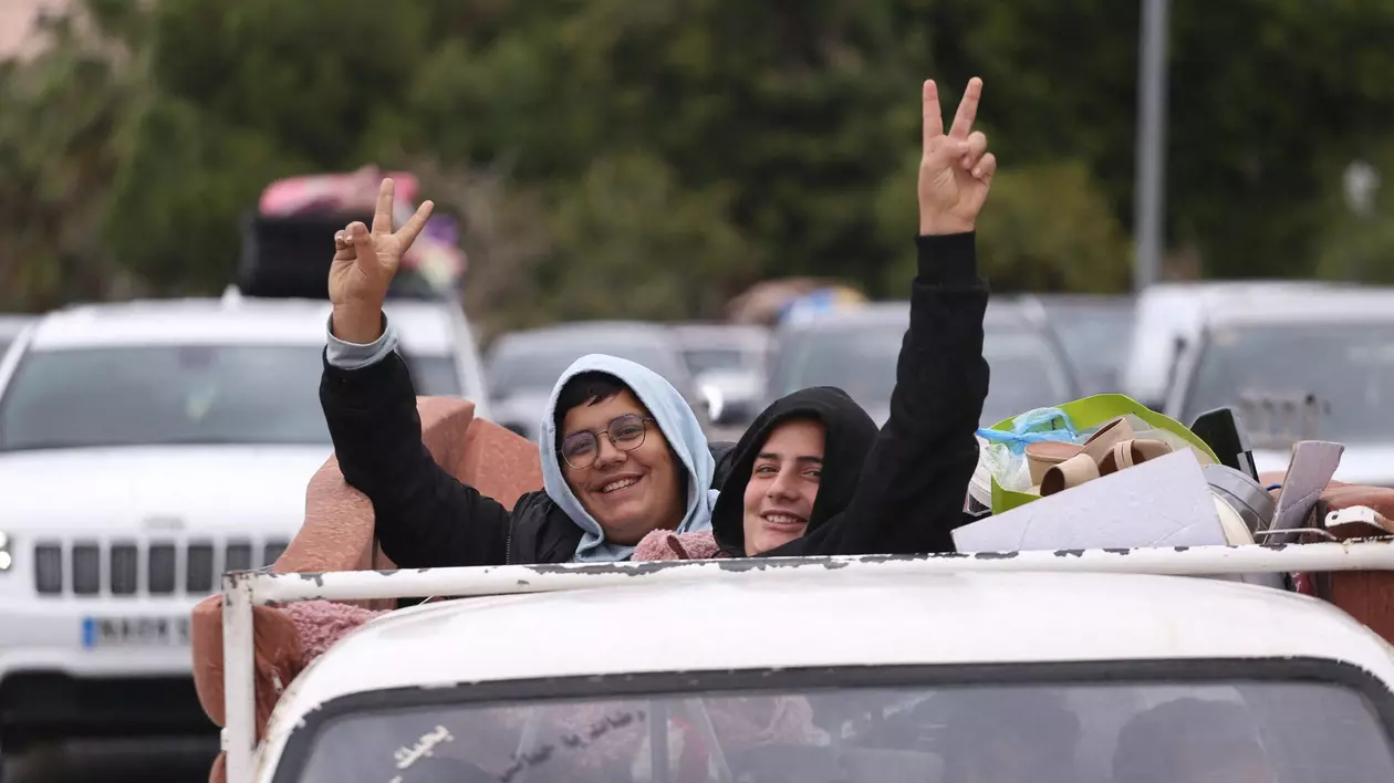 Mii de libanezi s-au întors acasaă după încetarea focului Foto: Hepta