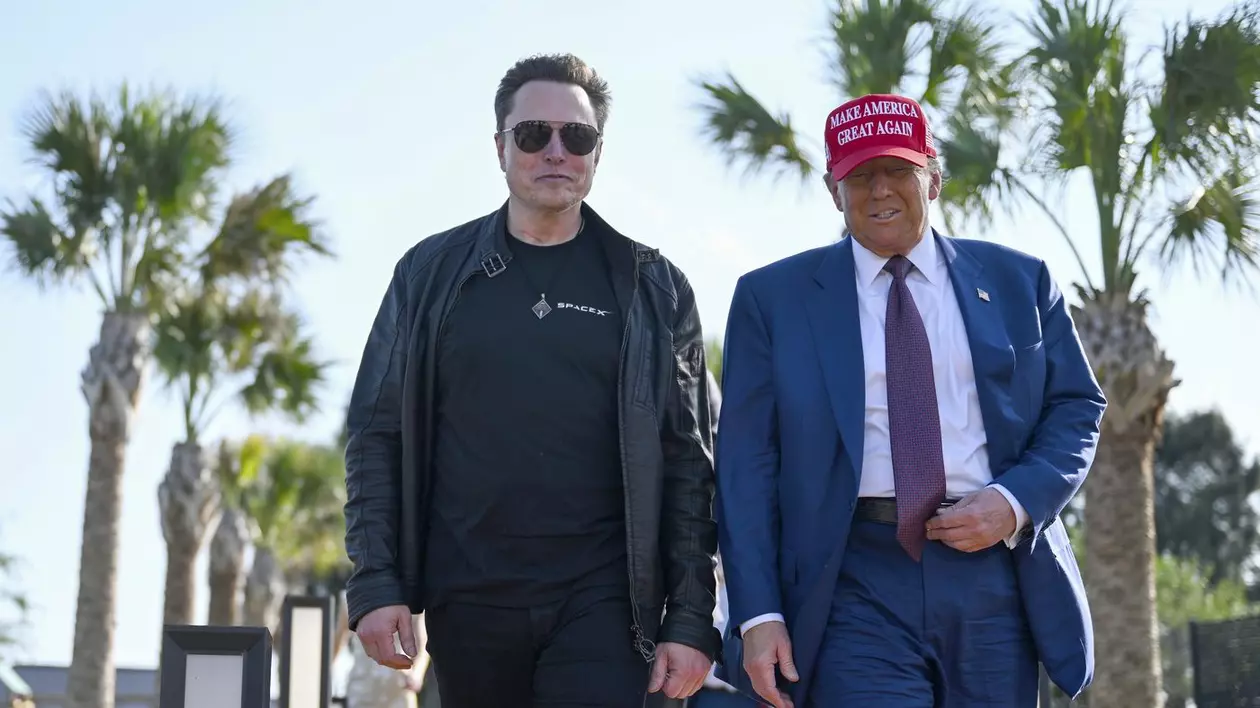 President-elect Donald Trump walks with Elon Musk before the launch of the sixth test flight of the SpaceX Starship rocket Tuesday, Nov. 19, 2024 in Boca Chica, Texas.,Image: 936503079, License: Rights-managed, Restrictions: This content is intended for editorial use only. For other uses, additional clearances may be required. POOL IMAGE, Model Release: no, Pictured: Donald Trump,Elon Musk
