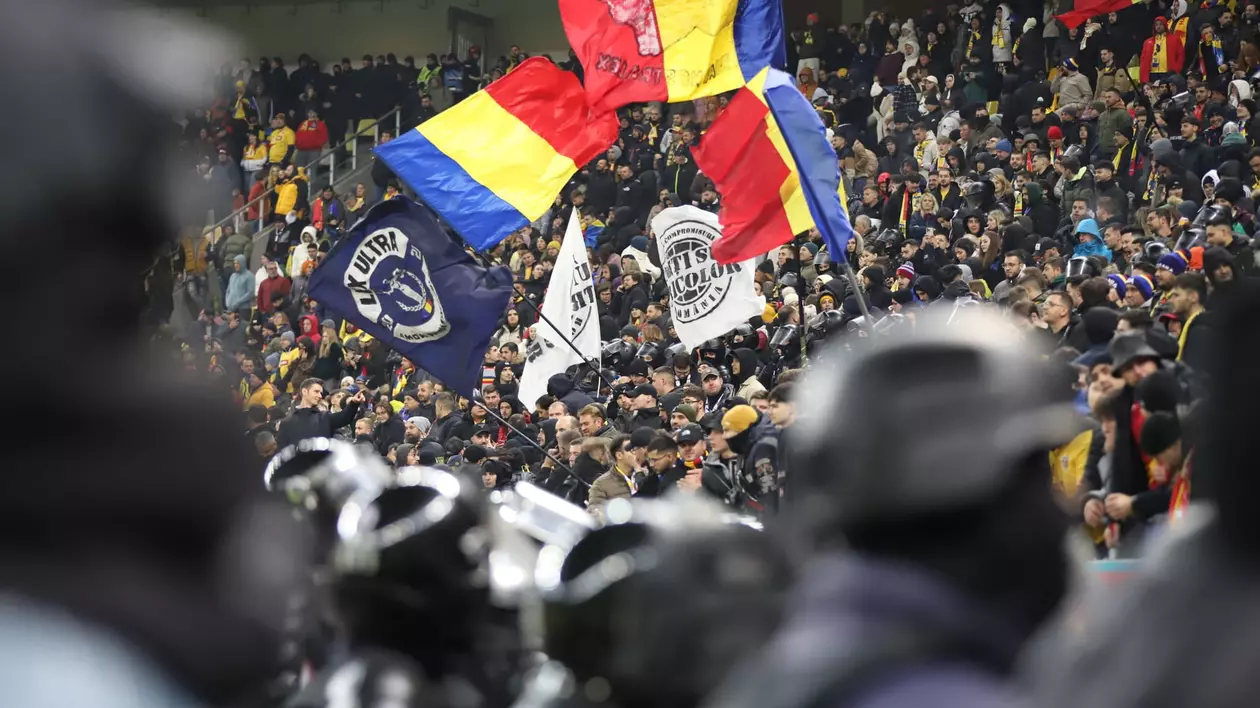 Ce au scandat suporterii români înainte ca jucătorii din Kosovo să părăsească terenul de pe Arena Națională