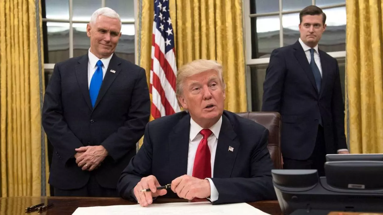 Ce și-au transmis Donald Trump și Joe Biden în timpul întâlnirii de la Casa Albă. Președintele ales a glumit pe seama prezenței lui Elon Musk | VIDEO