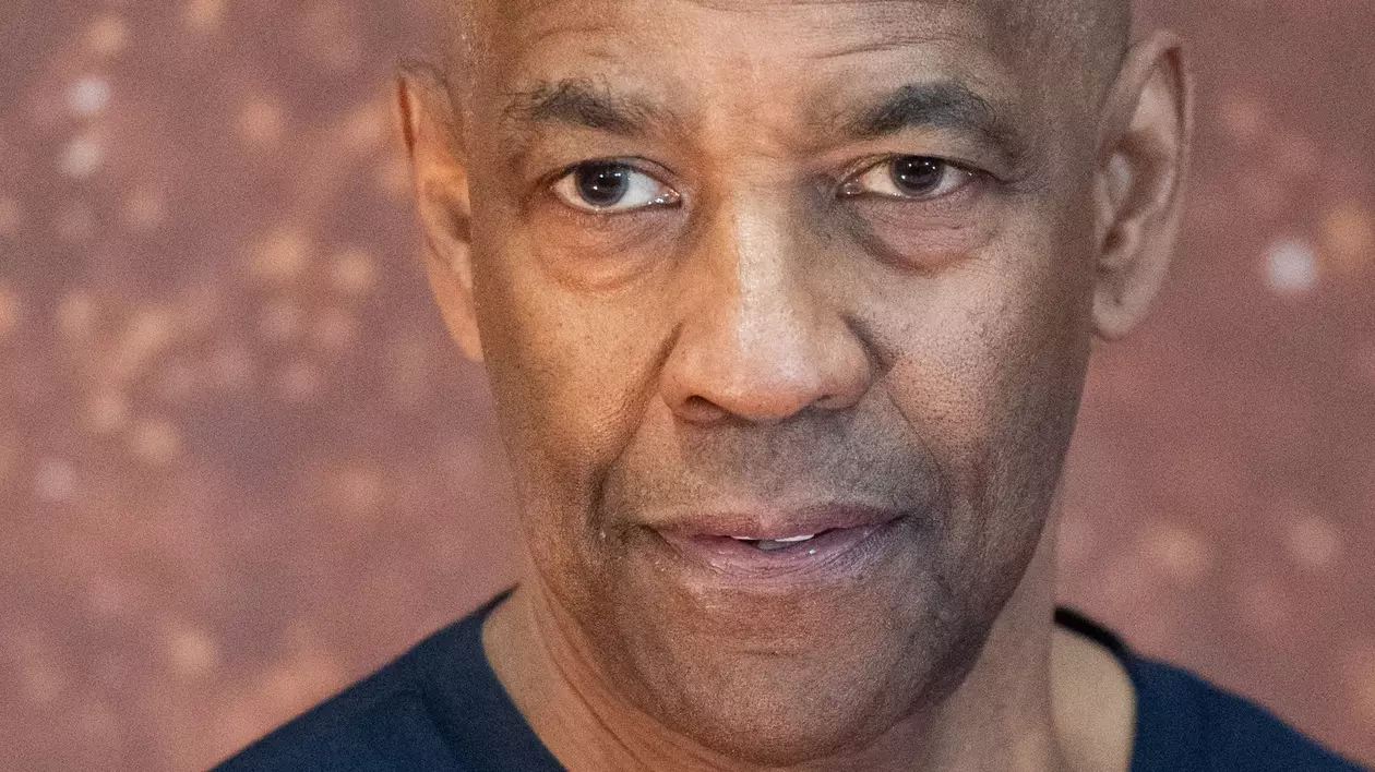 Denzel Washington, botezat la 70 de ani