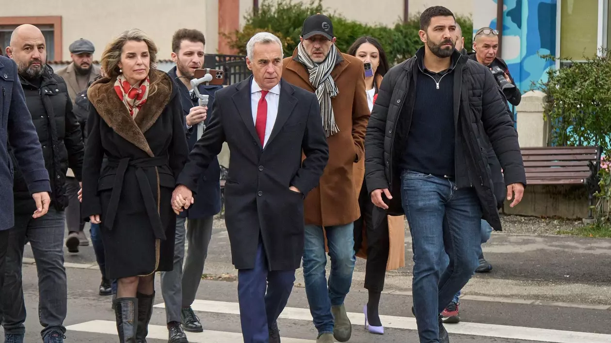 Cine sunt bărbații care-l păzesc pe Călin Georgescu. Foști militari din legiunea străină și mercenari români. Unuia dintre ei i se spune „Lunetistul”