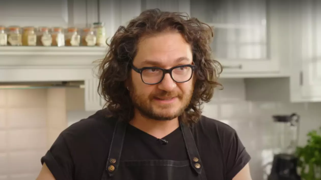 Rețeta lui Florin Dumitrescu de salată de boeuf. Cum trebuie să fie ingredientele când sunt amestecate cu maioneza