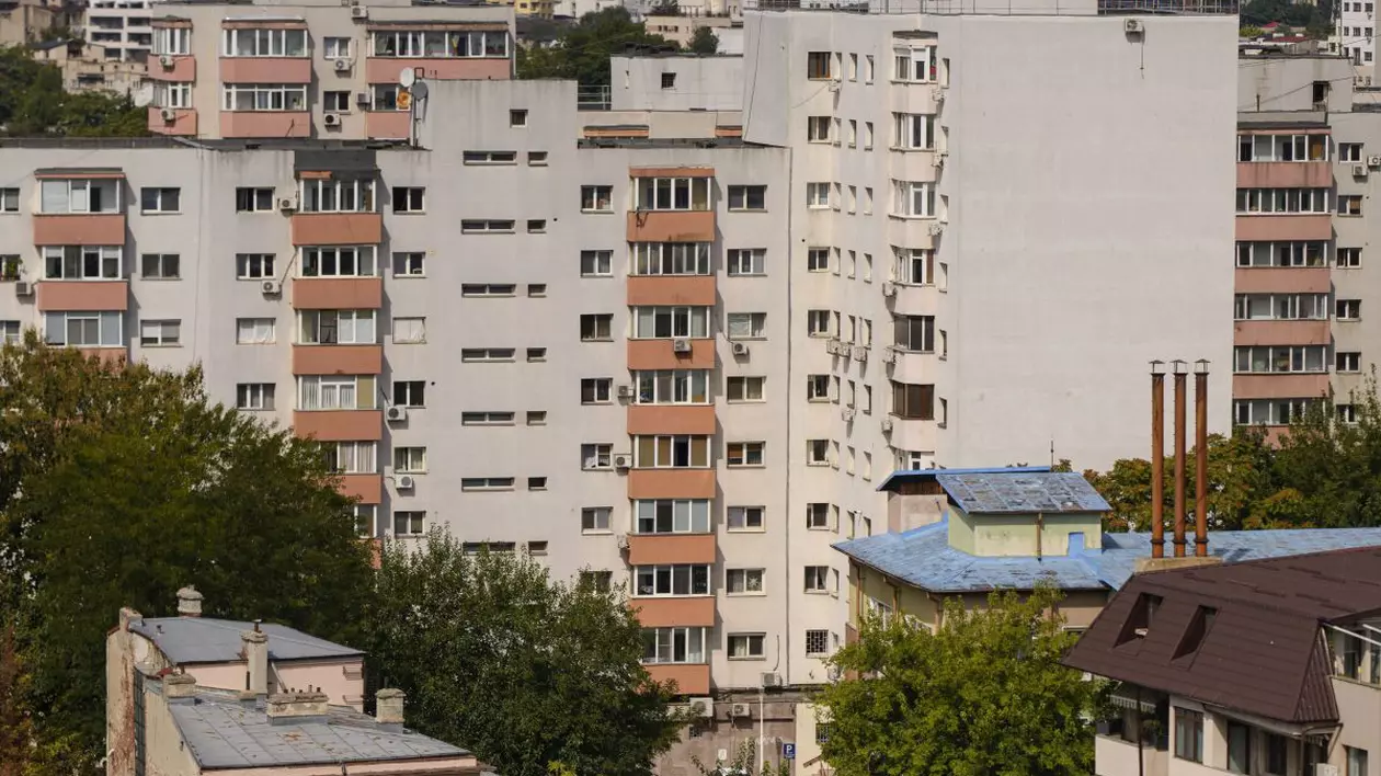 Peste o mie de blocuri din București nu au apă caldă și căldură. Cele mai mari probleme, în sectoarele 2 și 4
