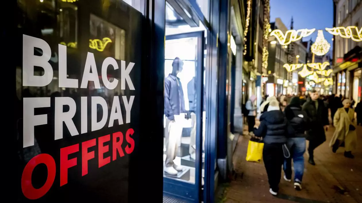 Pățania unui bărbat din Huși care a comandat o plasmă de Black Friday: „Nu-mi mai trebuie nici bani, nici nimic”