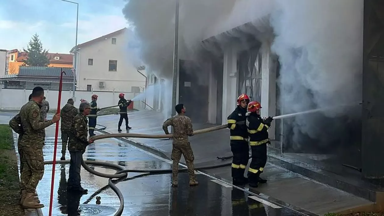 Incendiu în curtea Liceului Militar „Tudor Vladimirescu” din Craiova