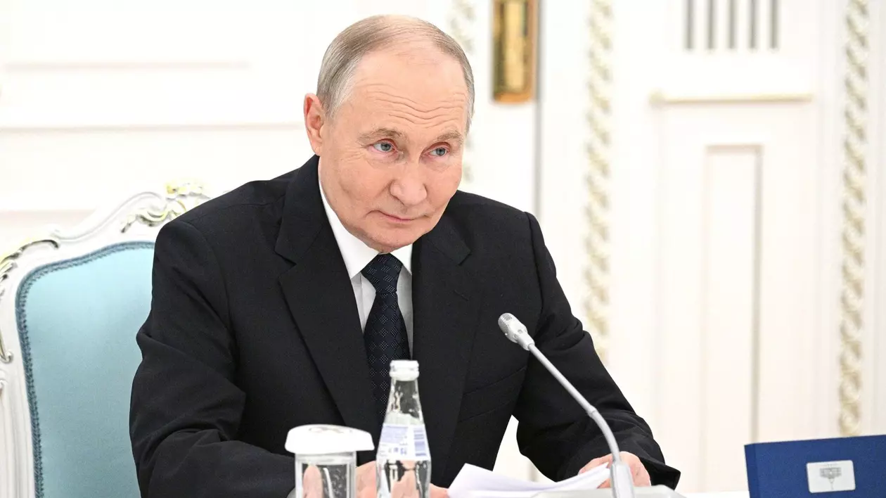 Poză cu Vladimir Putin de la o întâlnire cu președintele Kazahstanului, Kassym-Jomart Tokayev.