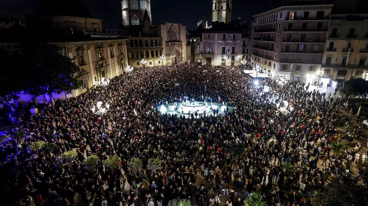O mulțime de oameni la Valencia
