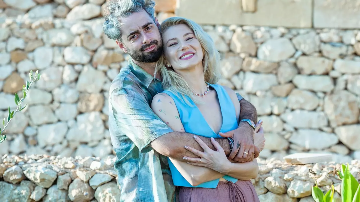 Radu și Alexandra Bucălae, Pregătiți De Provocarea Power Couple ...