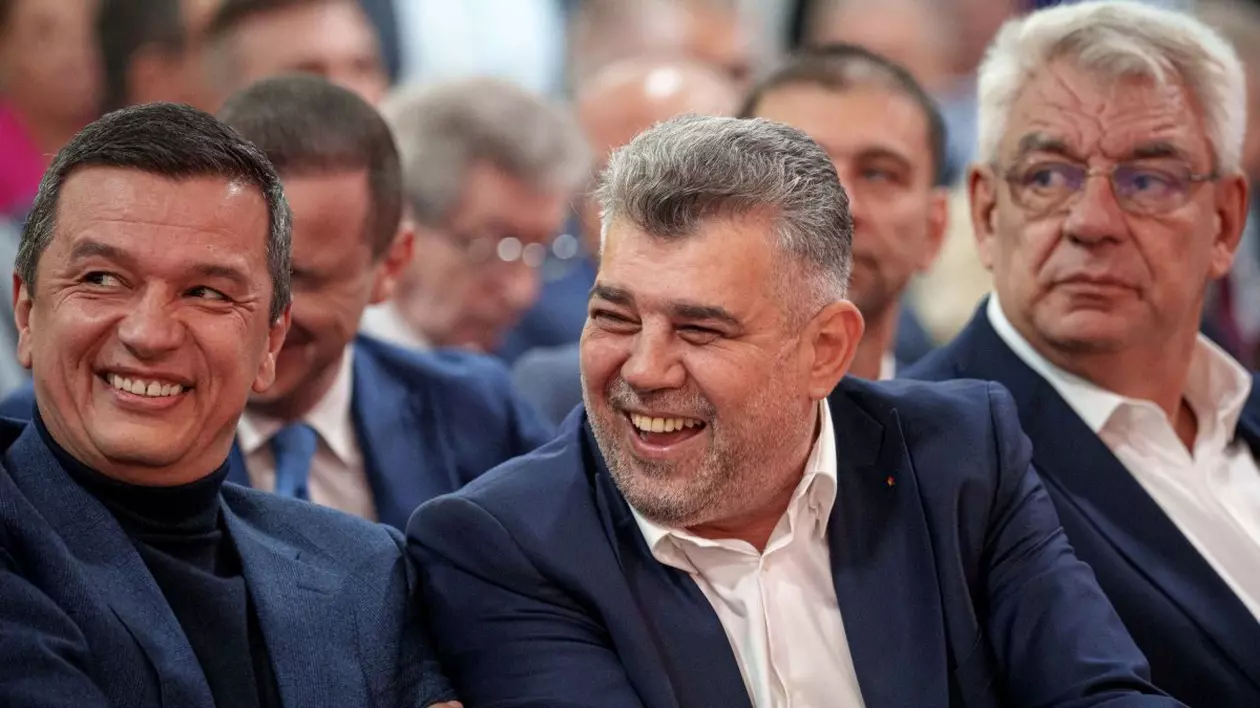 Sorin Grindeanu (stânga), Marcel Ciolacu (centru) si Mihai Tudose (dreapta) participa la lansarea Programului de guvernare al Partidului Social Democrat pentru perioada 2024-2028