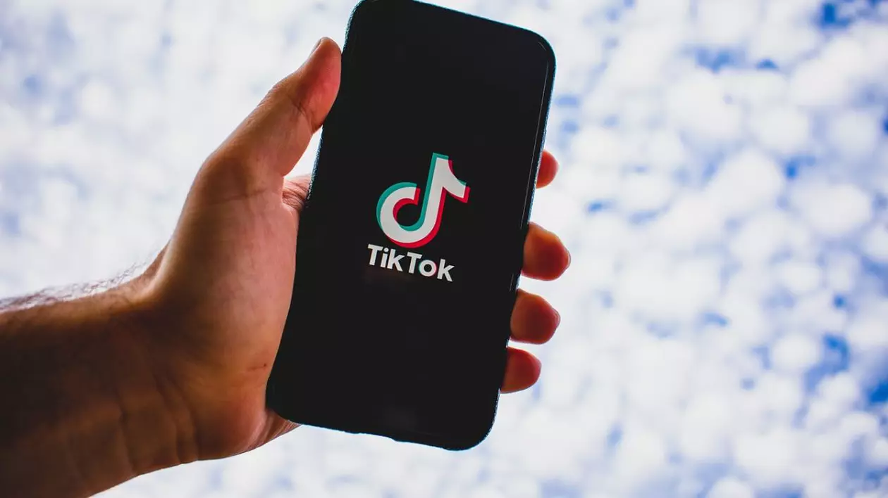 Australia impune taxe giganților tech pentru știri: Meta și TikTok vizate