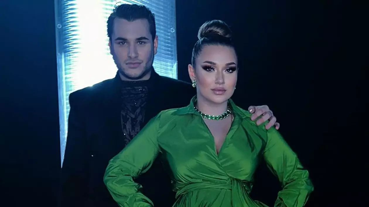 El poartă sacouri de 5 lei, ea se îmbracă în mii de euro. Cum au fost surprinși în club Vladimir Tătaru, fost concurent „Românii au talent”, și iubita lui