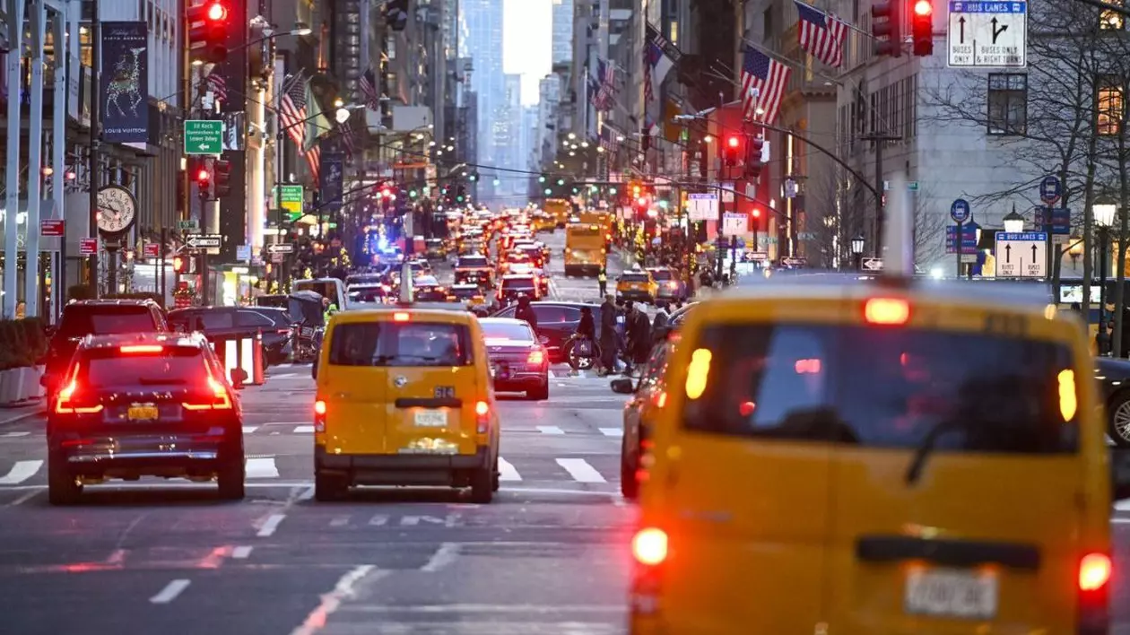 New Yorkul devine primul oraș din SUA cu taxă pe aglomerație. Cât vor plăti șoferii pentru a intra cu mașina în centru