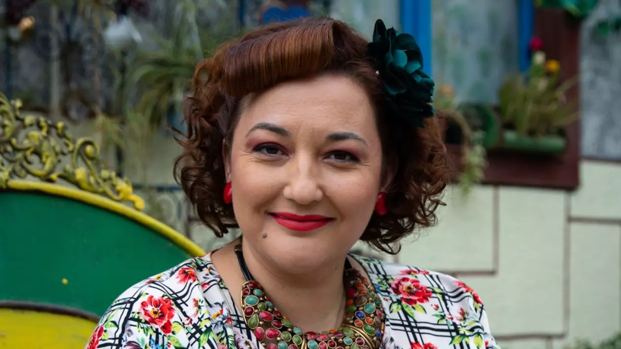 Ecaterina Ladin e Dalida în serialul „Las Fierbinți”