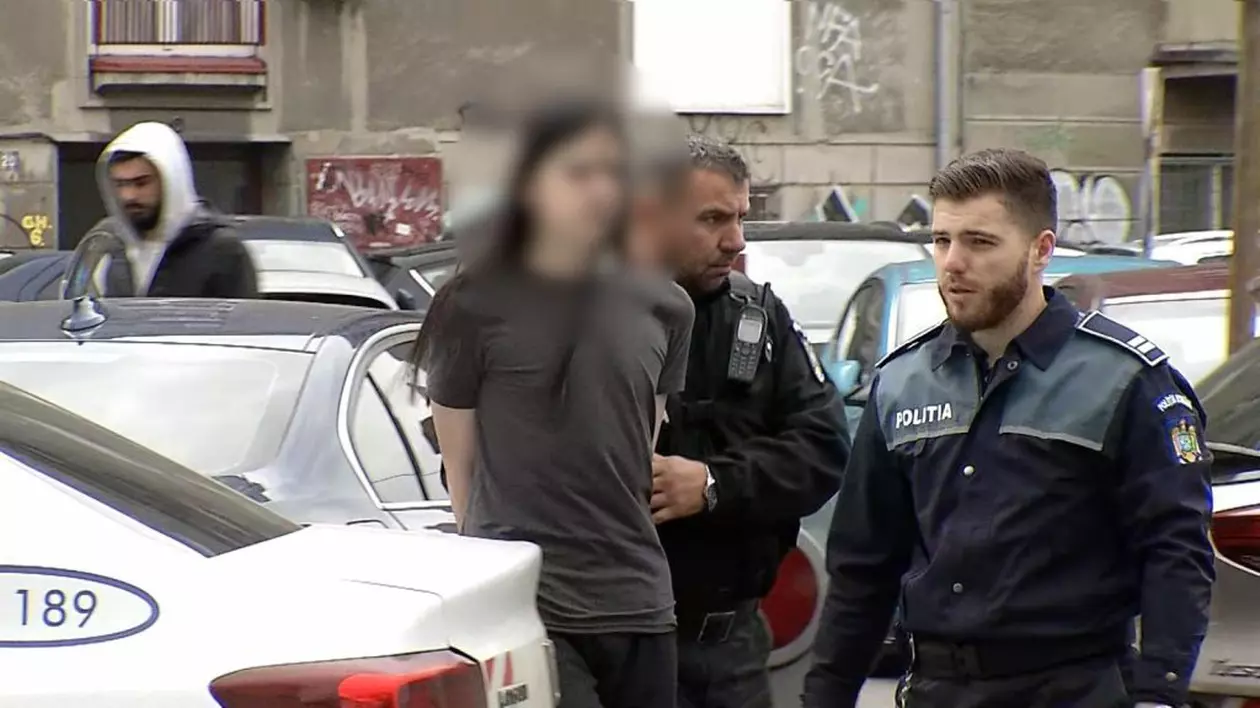 Elevul care și-a înjunghiat în gât profesoara, internat într-un centru de minori. Ediz Yeniatakan a intuit că „legea îl protejează” încă de când plănuia fapta