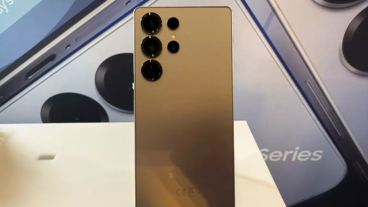 Gama Samsung Galaxy S25, prezentată în București.