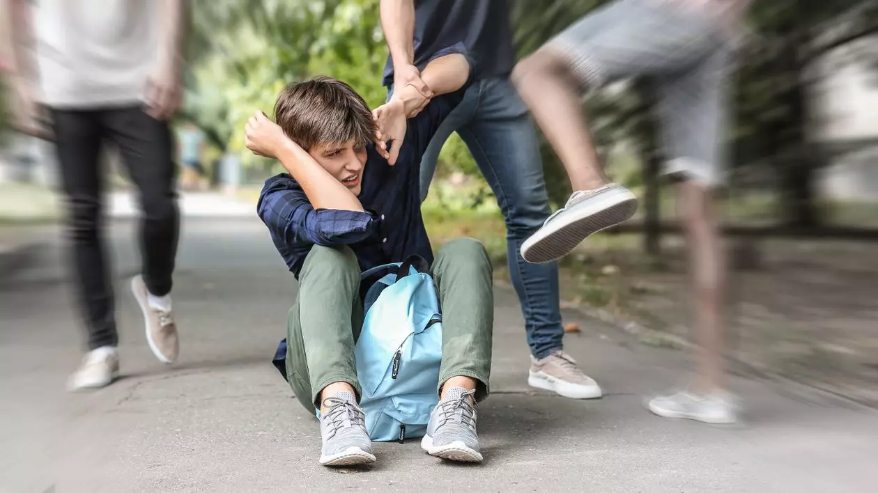 Adolescenți agresivi intimidare. foto cu caracter ilustrativ