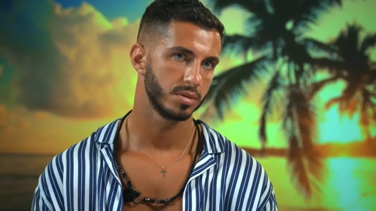 Alin Simoiu, fostă ispită masculină la Insula Iubirii, emisiune difuzată de Antena 1