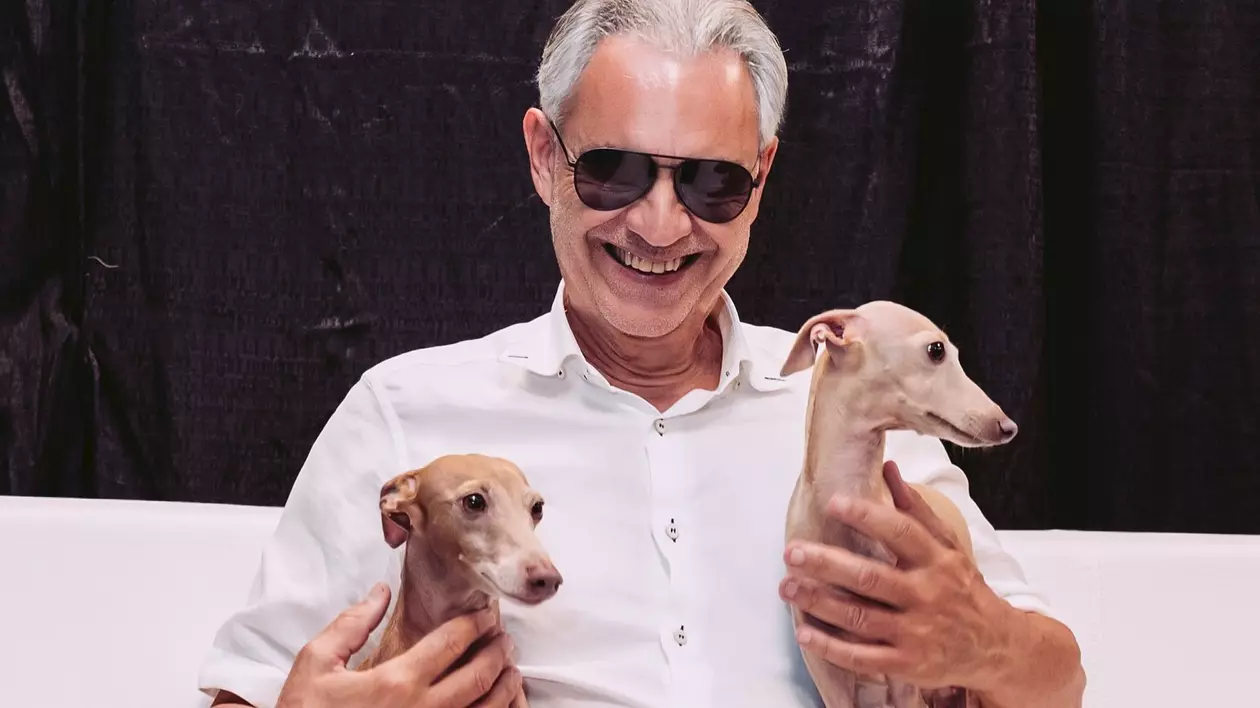 Andrea Bocelli va cânta din nou la București. Cine va mai urca pe scenă alături de marele artist