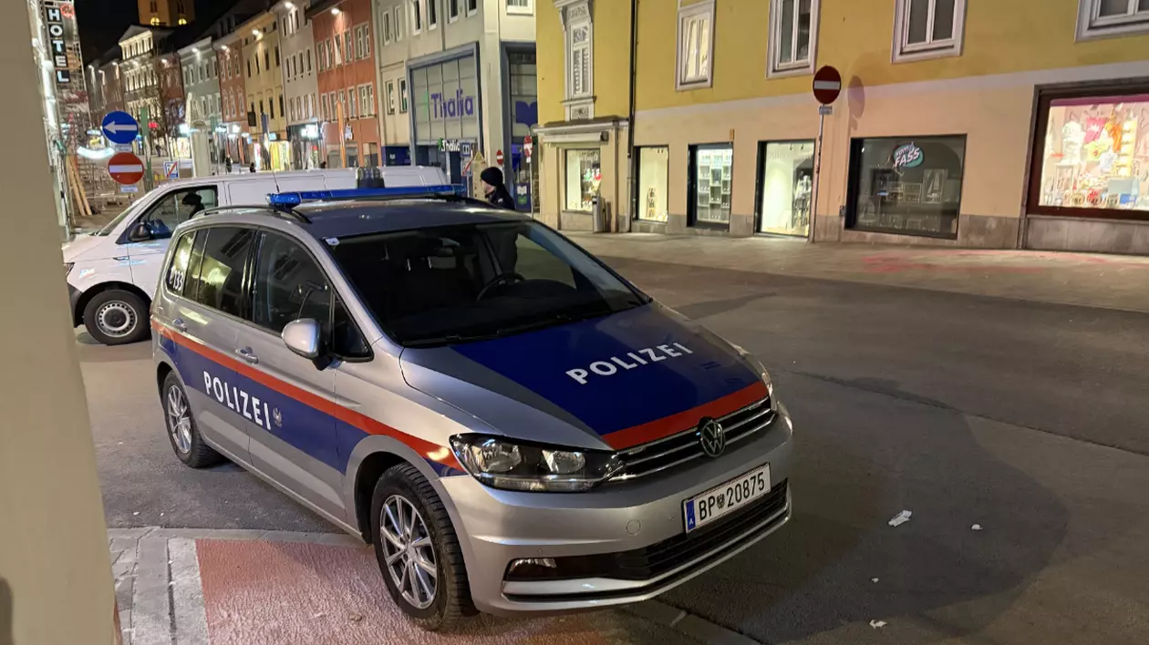 Poliția care a venit în urma atacului cu cuțitul în Villach