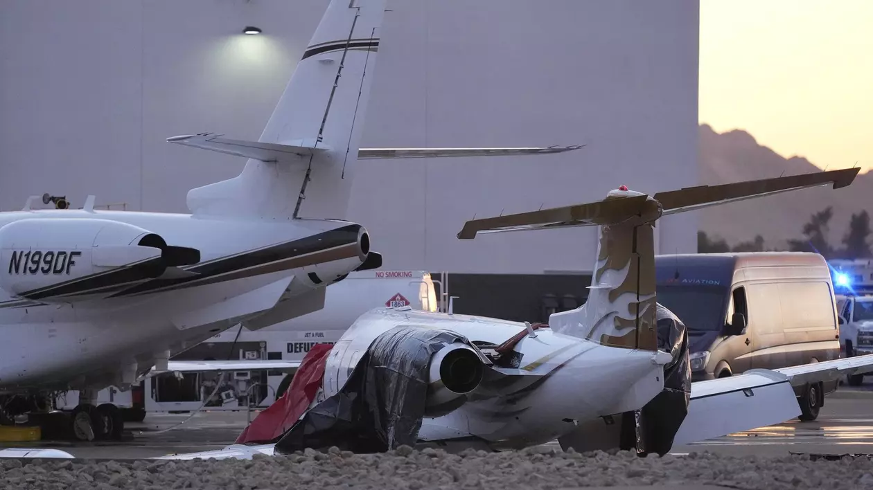 Imagine cu avioanele care s-au ciocnit la aeroportul Scottsdale