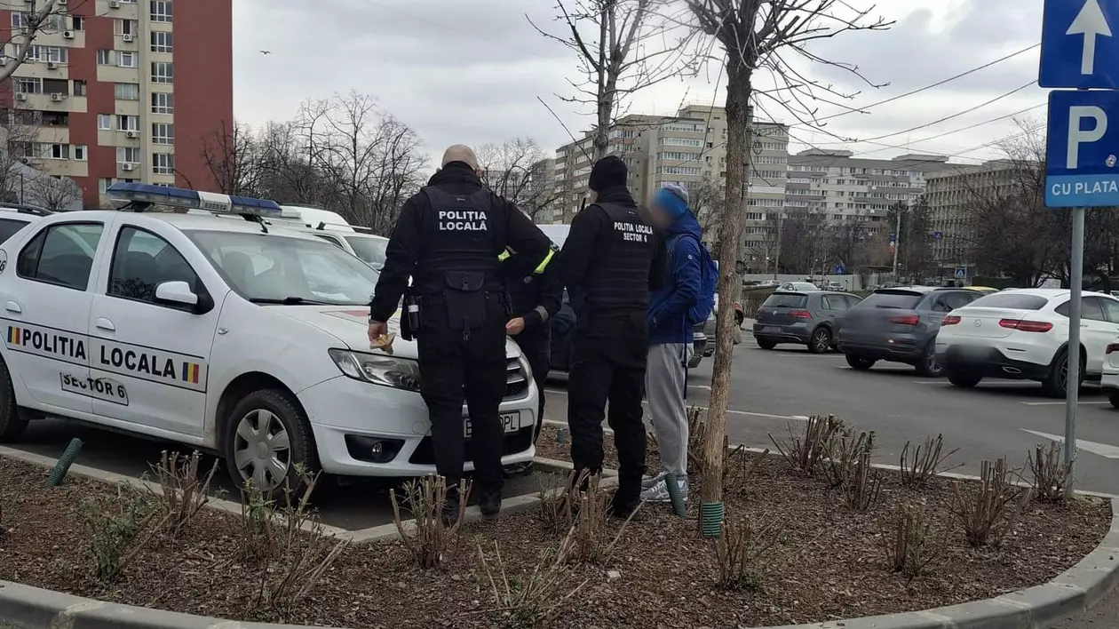 Bărbat din București înconjurat de polițiști după ce a hrănit porumbei