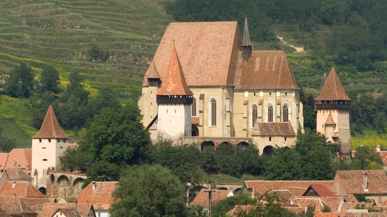 Ușa bisericii fortificate din Biertan, record pentru „cea mai complicată încuietoare din lume”. Cum arată sistemul cu 19 zăvoare  