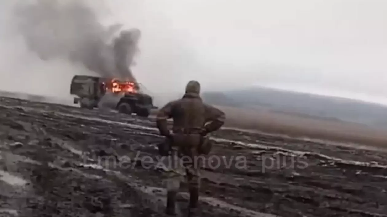 Camion Ural în flăcări după un atac cu dronă Captură Telegram