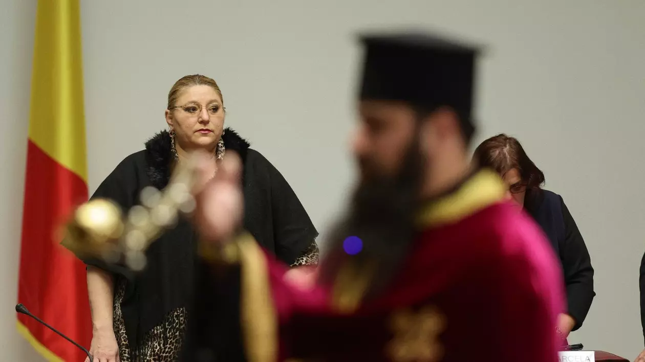 Slujba de sfestanie tinuta la grupul parlamentar al SOS in Palatul Parlamentului, in Bucuresti, 3 ianuarie 2025.