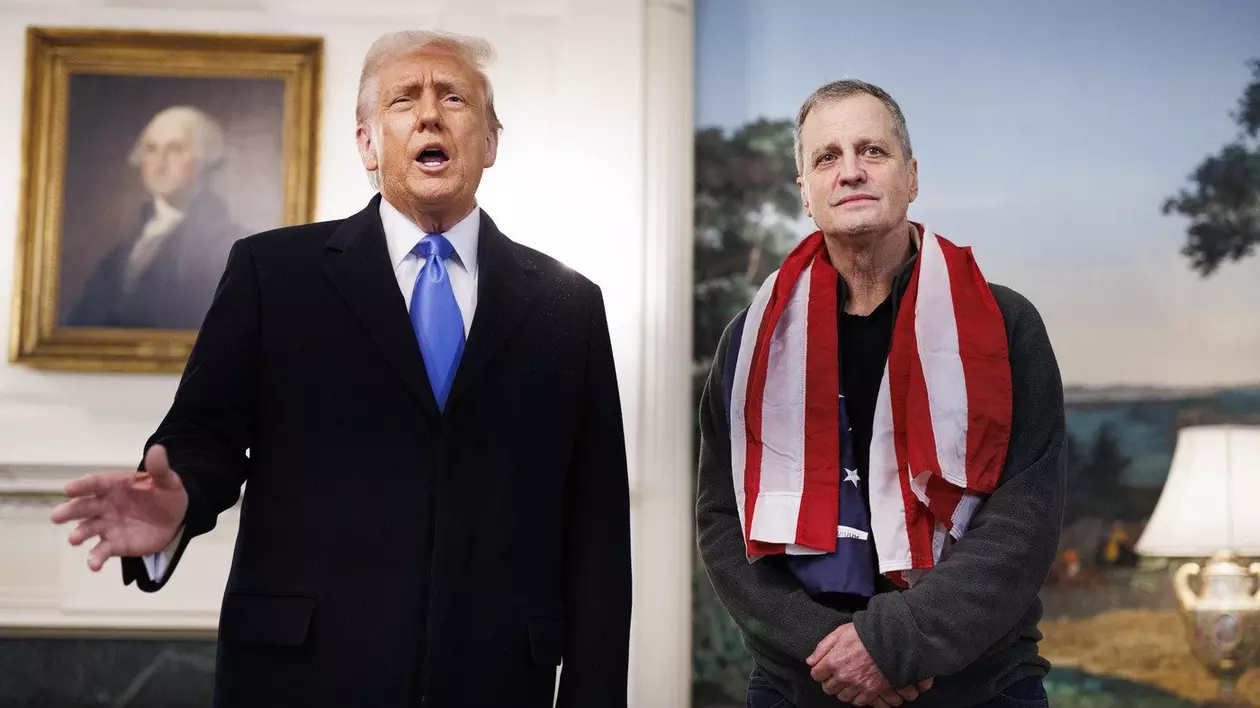 Donald Trump discută cu presă alături de profesorul Marc Fogel, eliberat din Rusia Foto: Profimedia