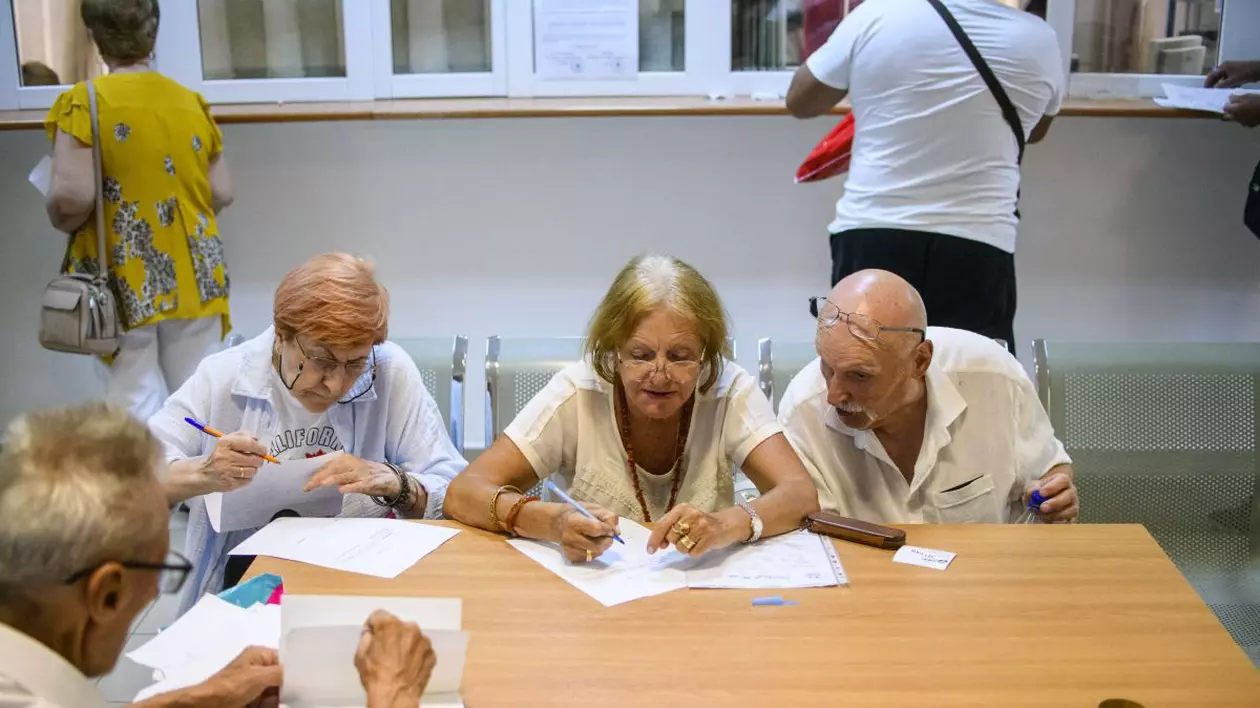 Ajutorul de înmormântare, majorat în 2025. Banii pe care îi primesc românii asigurați