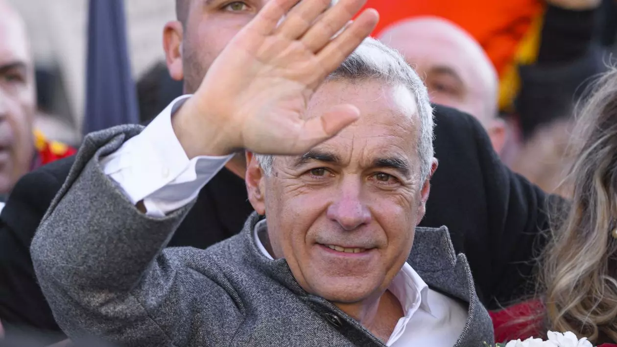 Călin Georgescu, românul de care se teme Kievul: „Populist, fanatic nazist și ucrainofob. De ce românii sunt gata să-l aleagă președinte”