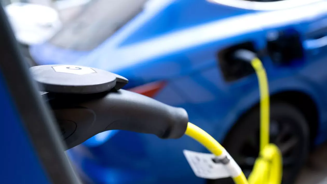 Cât de repede se degradează bateria mașinilor electrice? Raportul care stârnește îngrijorare