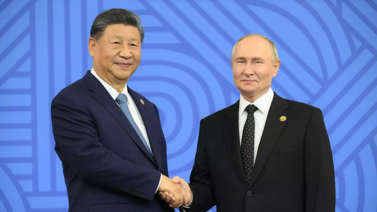 Xi Jinping (stânga) și Vladimir Putin în cadrul unei întâlniri anterioare Foto: Hepta