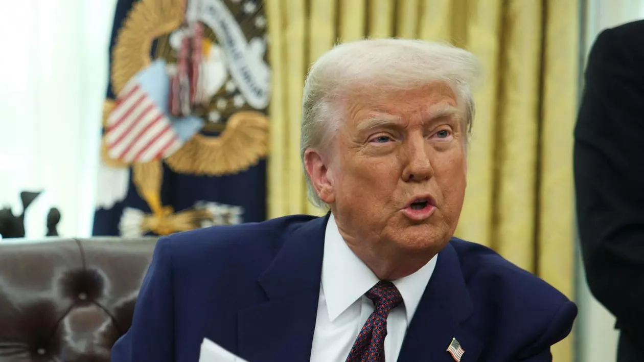 Donald trump vorbind de la casa albă