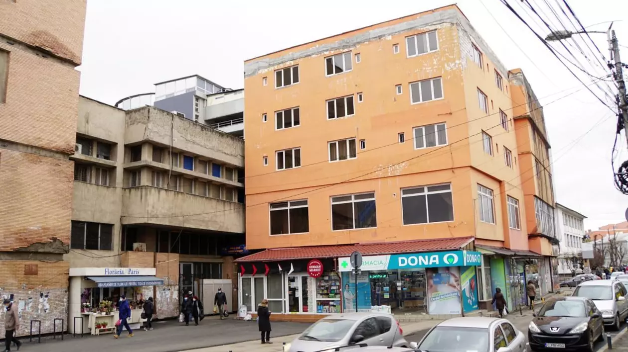Hotelul Cristian din Cluj-Napoca nu poate fi demolat, deși e construit ilegal