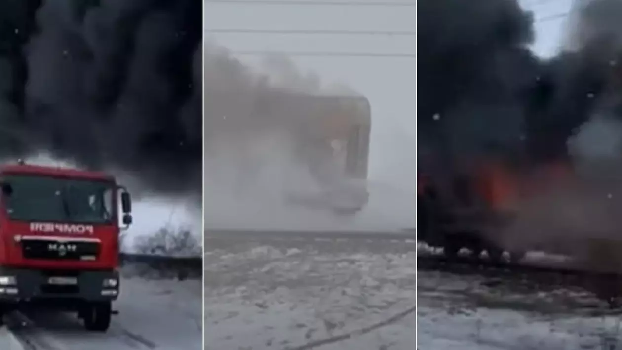 Colaj foto cu trei fotografii făcute în timpul intervenției la incendiul trenului din județul Olt