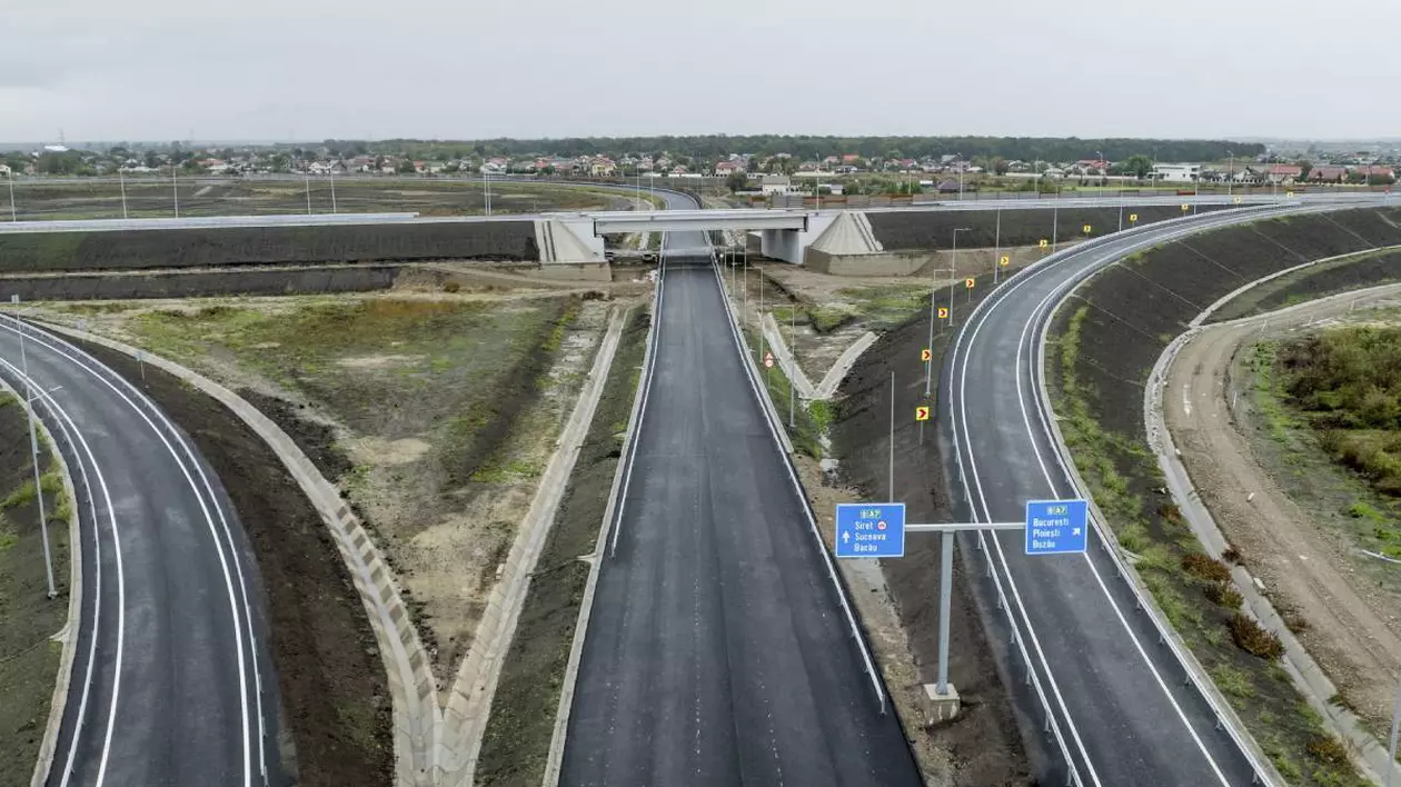 santier autostrada A7 Focsani mai multe benzi de circulatie cu panouri albastre