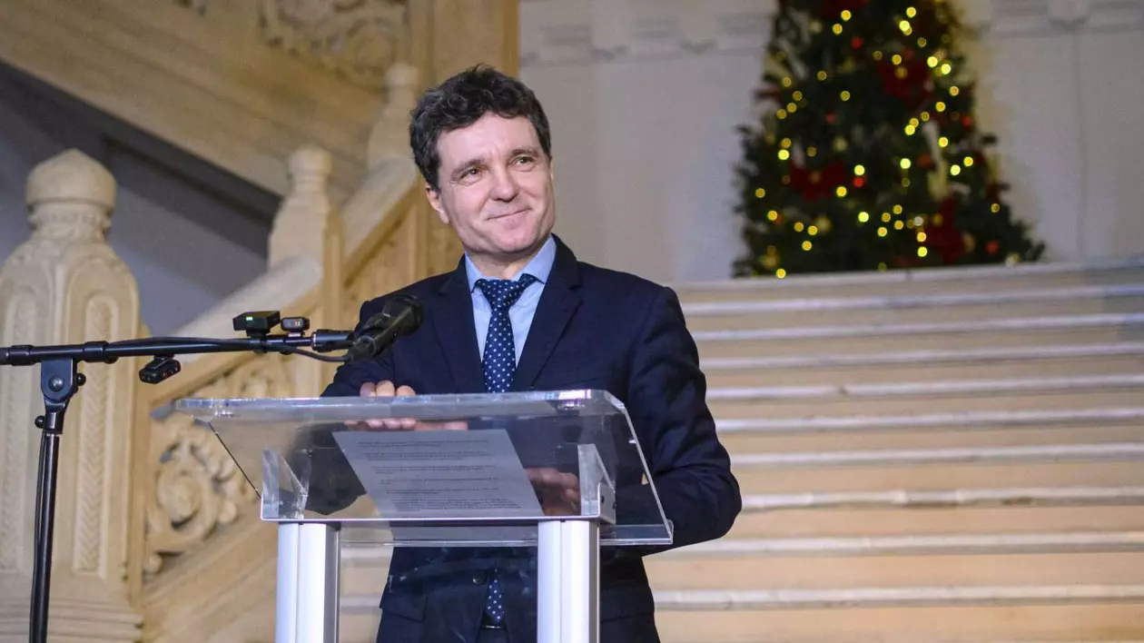 Câți bani a strâns Nicușor Dan din donații după o săptămână și bancul cu nebunul spus de primarul Capitalei